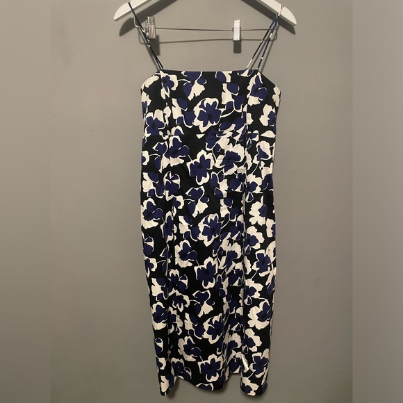 Jones Wear Dresses & Skirts - Black Floral Dress